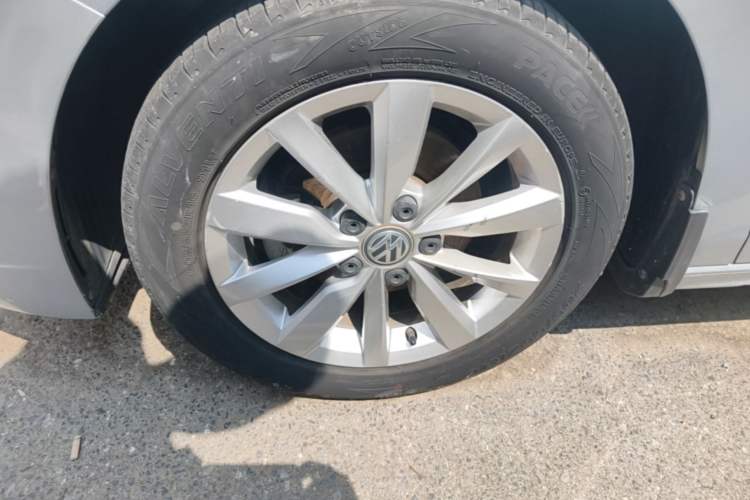 Used Volkswagen Bora 2019 1.5L Automatic Comfort Model Left Front Wheel Hub