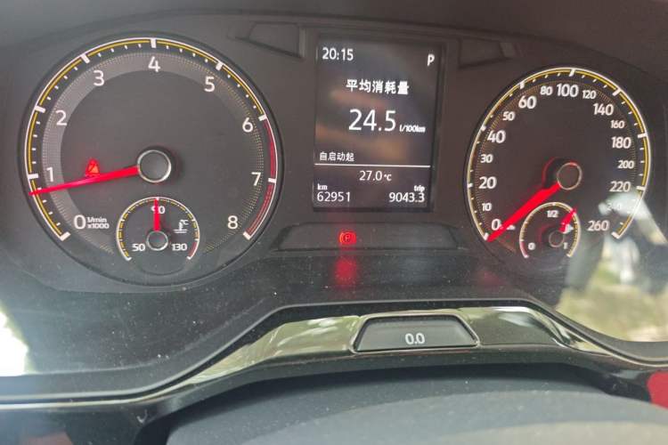 Used Volkswagen Bora 2019 1.5L Automatic Fashion Model Odometer Close Up