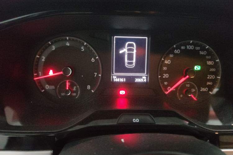 Used Volkswagen Bora 2019 1.5L Automatic Fashion Model Odometer Close Up