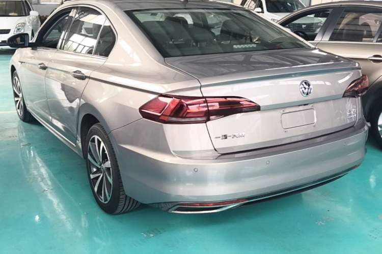 Used Volkswagen Bora 2019 280TSI DSG Luxury Model Rear Left 45 Deg