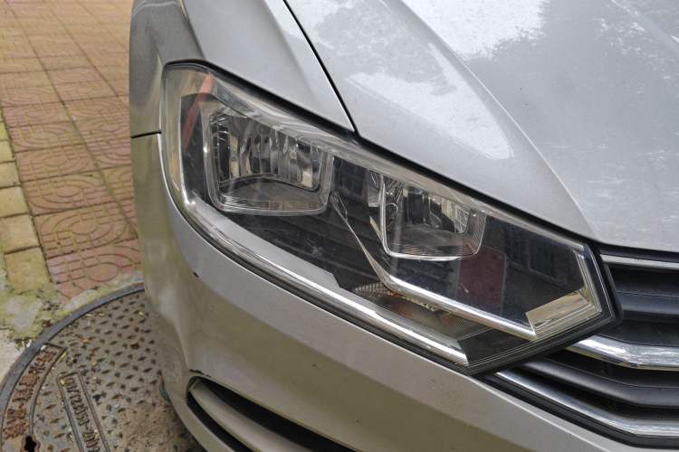 Used Volkswagen Bora 2019 Facelift Bora·Legend 1.5L Automatic Fashion Edition China VI Standard Right Front Headlight
