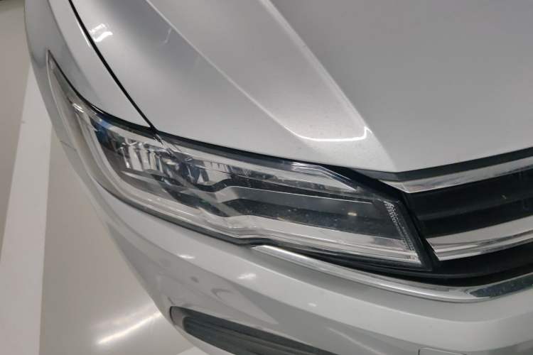 Used Volkswagen Bora 2019 1.5L Automatic Fashion Model Right Front Headlight