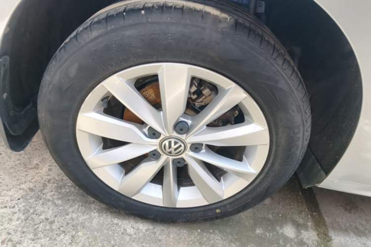 Used Volkswagen Bora 2019 1.5L Automatic Comfort Model Right Rear Wheel Hub