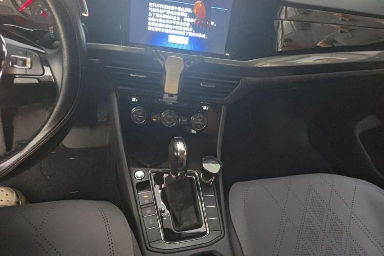 Used Volkswagen Bora 2019 1.5L Automatic Elite Version Audio And AC Panel