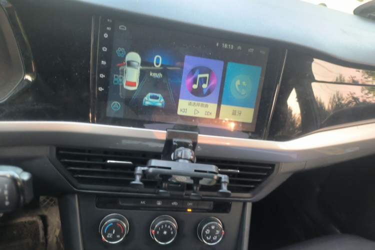 Used Volkswagen Bora 2019 1.5L Manual Fashion Edition Audio And AC Panel