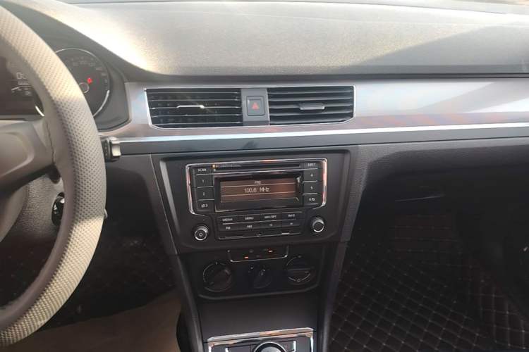 Used Volkswagen Bora 2019 Bora Legend 1.5L Manual Fashion Edition China VI Standard Audio And AC Panel