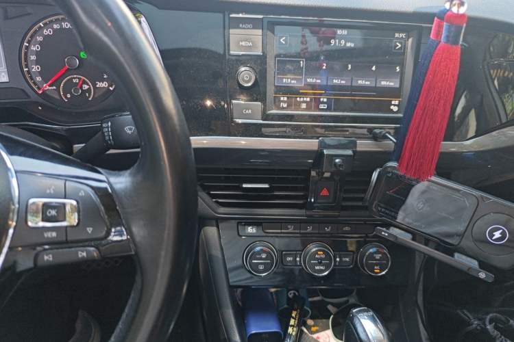 Used Volkswagen Bora 2019 Revised Version 280TSI DSG Elite Edition China VI Standard Audio And AC Panel