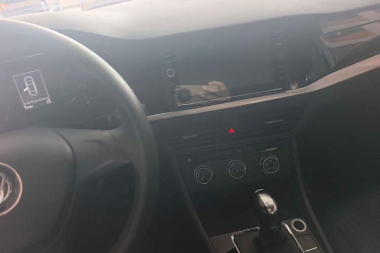 Used Volkswagen Bora 2019 Revised Version 1.5L Automatic Fashionable Style China VI Audio And AC Panel