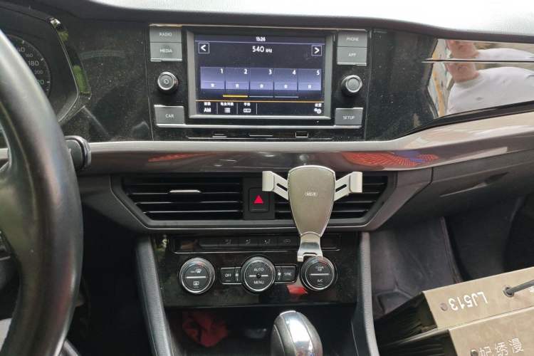Used Volkswagen Bora 2019 Revised Version 1.5L Automatic Elite Edition China VI Standard Audio And AC Panel