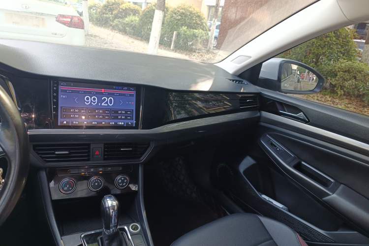 Used Volkswagen Bora 2019 1.5L Automatic Comfort Model Audio And AC Panel