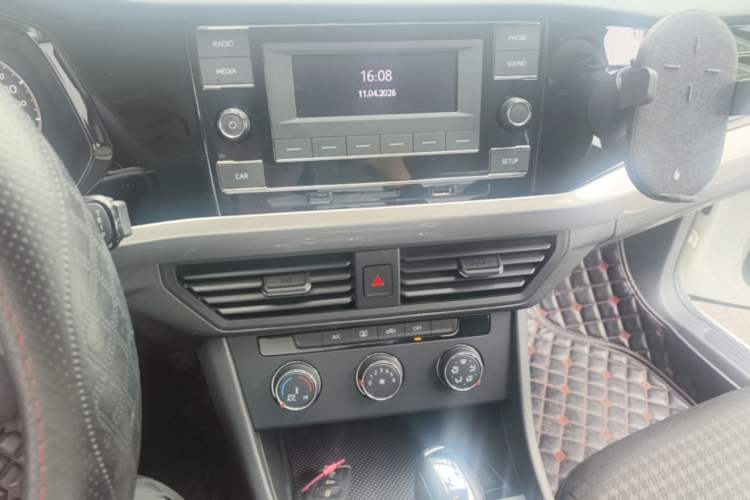 Used Volkswagen Bora 2019 Revised Version 1.5L Automatic Fashionable Style China VI Audio And AC Panel