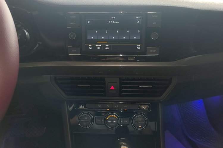 Used Volkswagen Bora 2019 Revised Version 1.5L Automatic Elite Edition China V Standard Audio And AC Panel