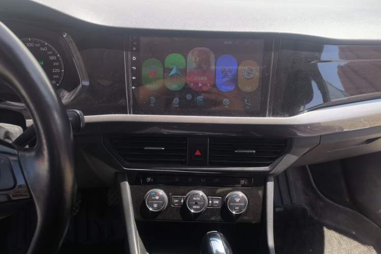 Used Volkswagen Bora 2019 1.5L Automatic Elite Version Audio And AC Panel
