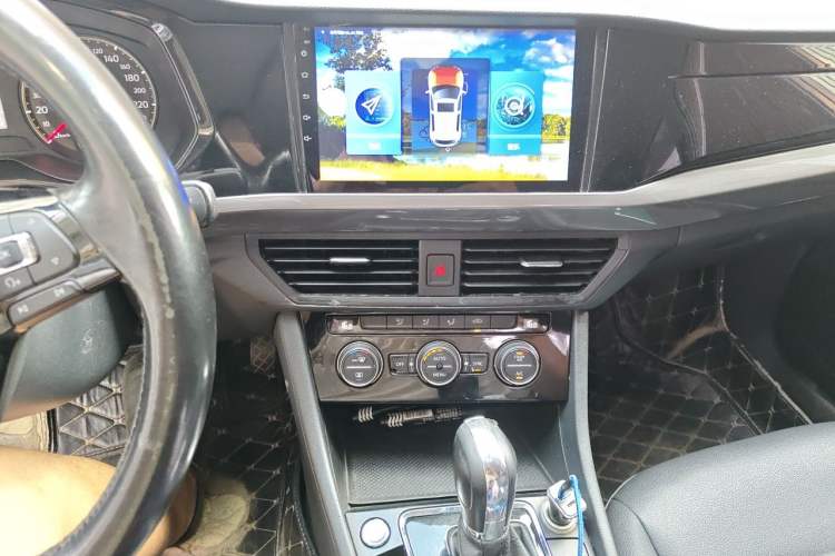 Used Volkswagen Bora 2019 1.5L Automatic Elite Version Audio And AC Panel