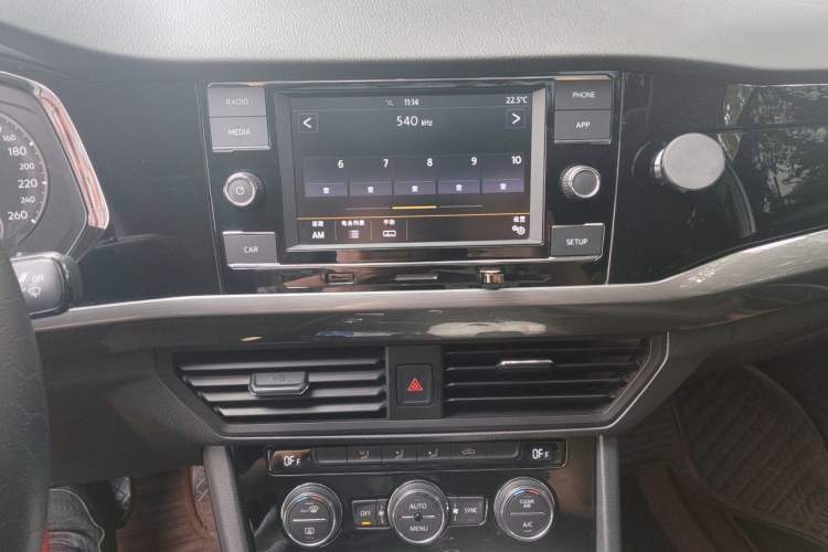 Used Volkswagen Bora 2019 Revised Version 1.5L Automatic Elite Edition China VI Standard Audio And AC Panel