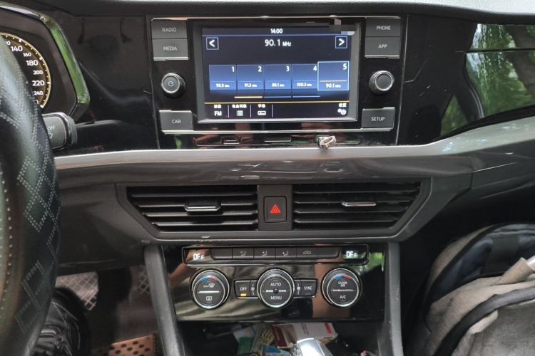 Used Volkswagen Bora 2019 Revised Version 1.5L Automatic Elite Edition China VI Standard Audio And AC Panel
