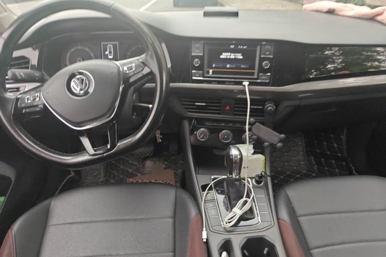 Used Volkswagen Bora 2019 Revised Version 1.5L Automatic Comfort Edition China V Standard Center Console