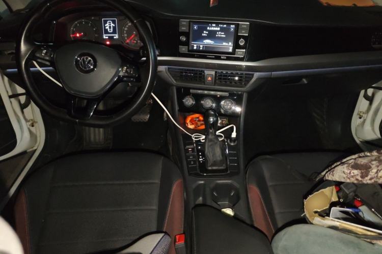 Used Volkswagen Bora 2019 1.5L Automatic Comfort Model Center Console