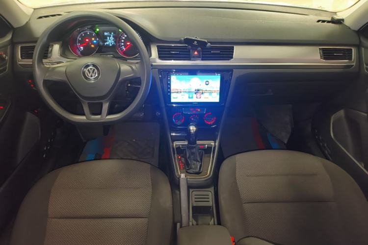 Used Volkswagen Bora 2019 Facelift Bora·Legend 1.5L Automatic Fashion Edition China VI Standard Center Console