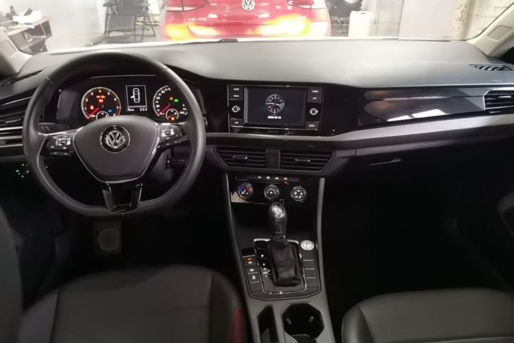 Used Volkswagen Bora 2019 Revised Version 1.5L Automatic Comfort Edition China VI Standard Center Console