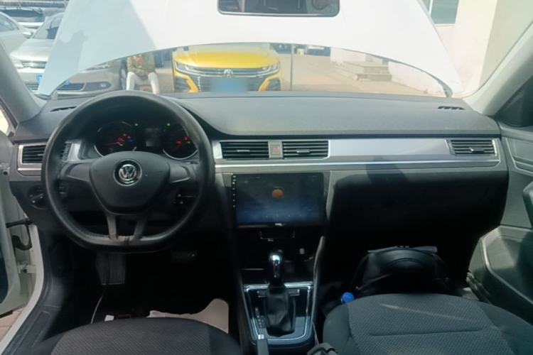 Used Volkswagen Bora 2019 Facelift Bora·Legend 1.5L Automatic Fashion Edition China VI Standard Center Console