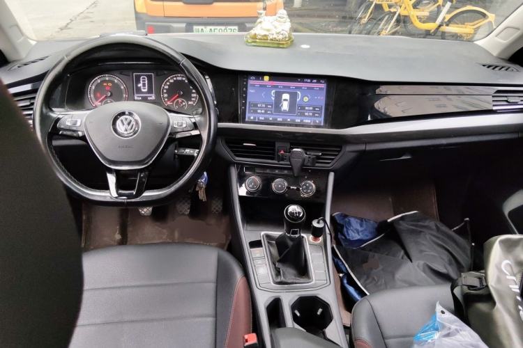 Used Volkswagen Bora 2019 1.5L Manual Comfort Version Center Console
