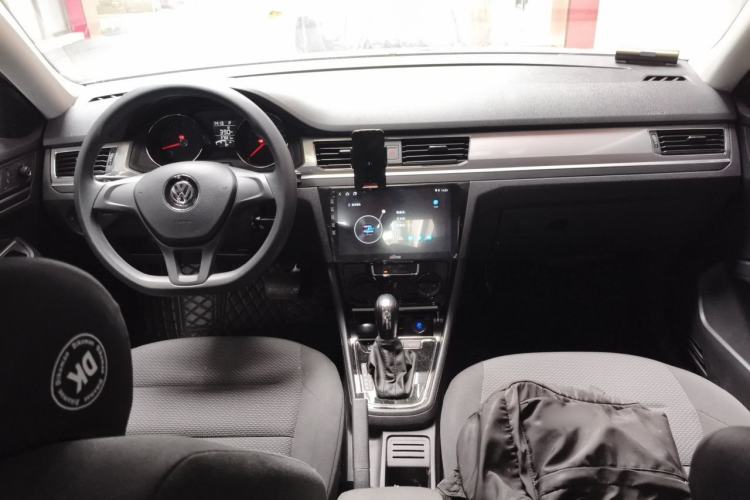 Used Volkswagen Bora 2019 Bora Legend 1.5L Automatic Leading Model China VI Standard Center Console