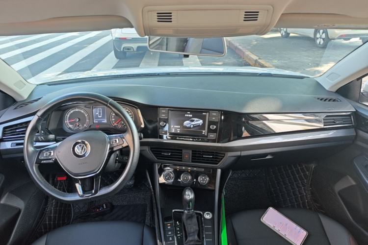 Used Volkswagen Bora 2019 Revised Version 1.5L Automatic Comfort Edition China VI Standard Center Console