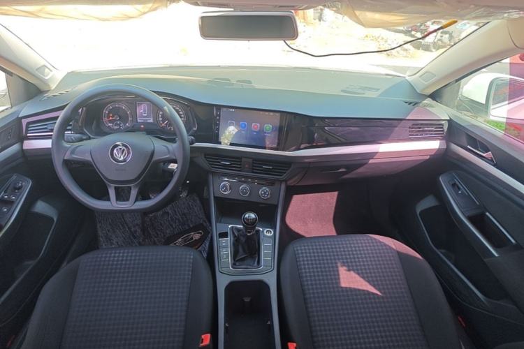 Used Volkswagen Bora 2019 1.5L Manual Fashion Edition Center Console