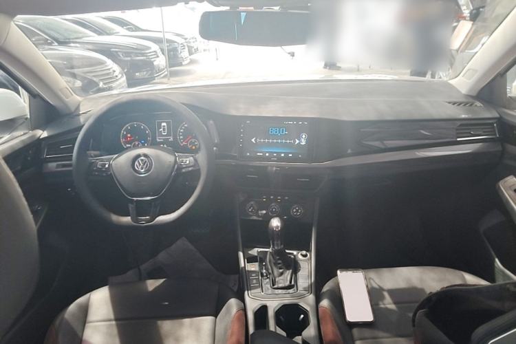 Used Volkswagen Bora 2019 1.5L Automatic Comfort Model Center Console