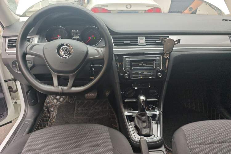 Used Volkswagen Bora 2019 Facelift Bora·Legend 1.5L Automatic Fashion Edition China VI Standard Center Console