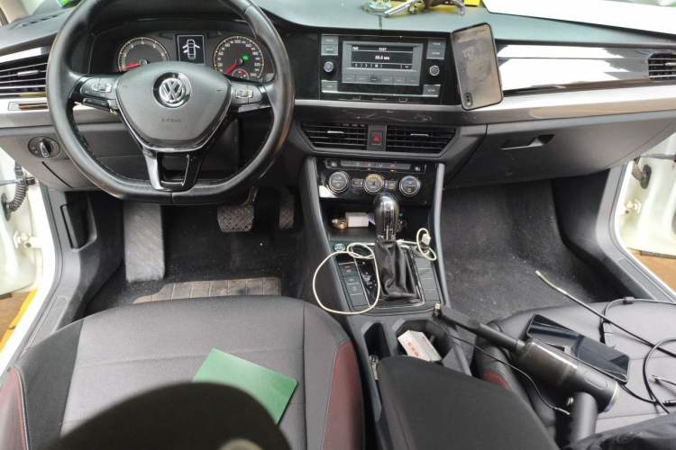 Used Volkswagen Bora 2019 1.5L Automatic Elite Version Center Console