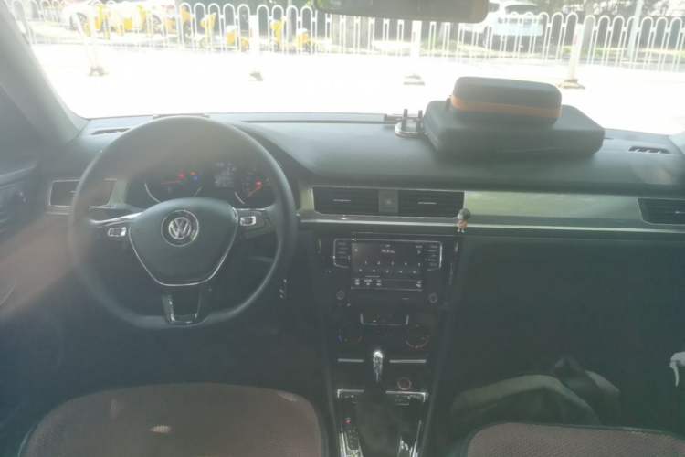 Used Volkswagen Bora 2019 Bora Legend 1.5L Automatic Leading Model China VI Standard Center Console