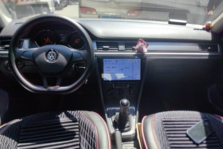 Used Volkswagen Bora 2019 Bora Legend 1.5L Manual Fashion Edition China VI Standard Center Console