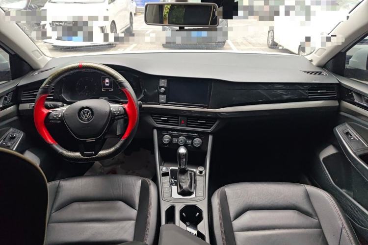 Used Volkswagen Bora 2019 Revised Version 280TSI DSG Luxury Edition China VI Standard Center Console