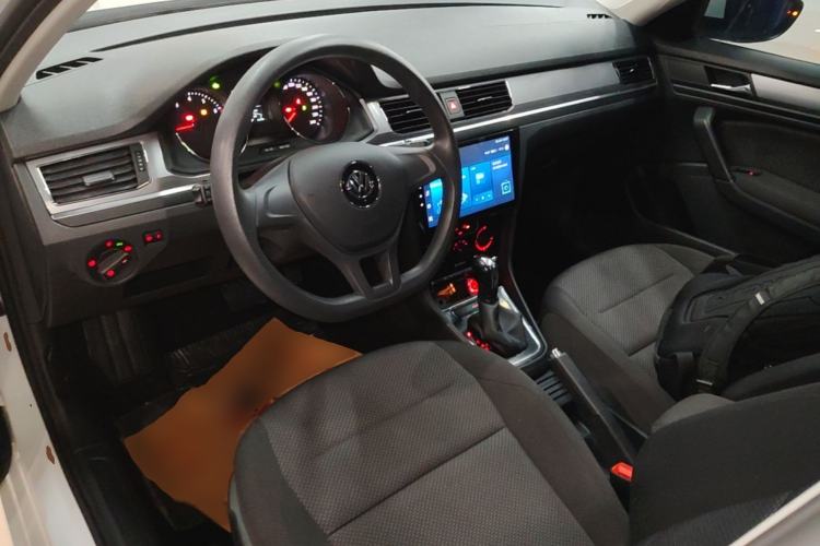 Used Volkswagen Bora 2019 Facelift Bora·Legend 1.5L Automatic Fashion Edition China VI Standard Center Console