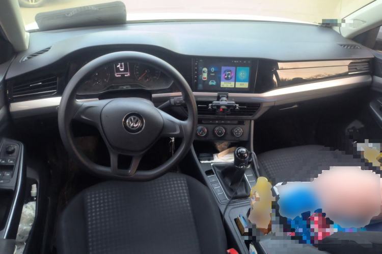 Used Volkswagen Bora 2019 1.5L Manual Fashion Edition Center Console