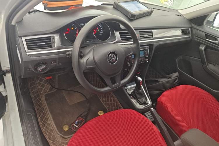 Used Volkswagen Bora 2019 Facelift Bora·Legend 1.5L Automatic Fashion Edition China VI Standard Center Console