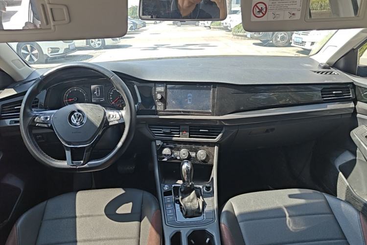 Used Volkswagen Bora 2019 280TSI DSG Elite Model Center Console