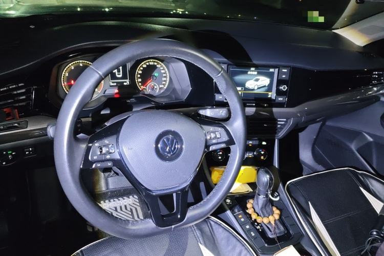 Used Volkswagen Bora 2019 Revised Version 1.5L Automatic Elite Edition China VI Standard Center Console