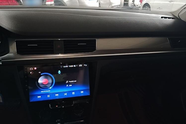 Used Volkswagen Bora 2019 Facelift Bora·Legend 1.5L Automatic Fashion Edition China VI Standard Center Console