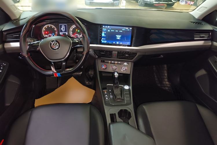Used Volkswagen Bora 2019 Revised Version 1.5L Automatic Fashionable Style China VI Center Console