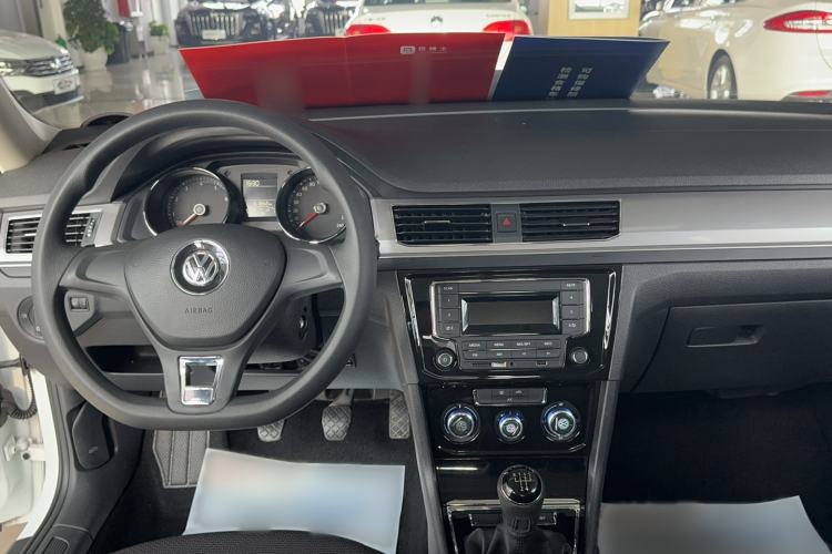 Used Volkswagen Bora 2019 Facelift Bora·Legend 1.5L Manual Fashion Edition China VI Standard Center Console