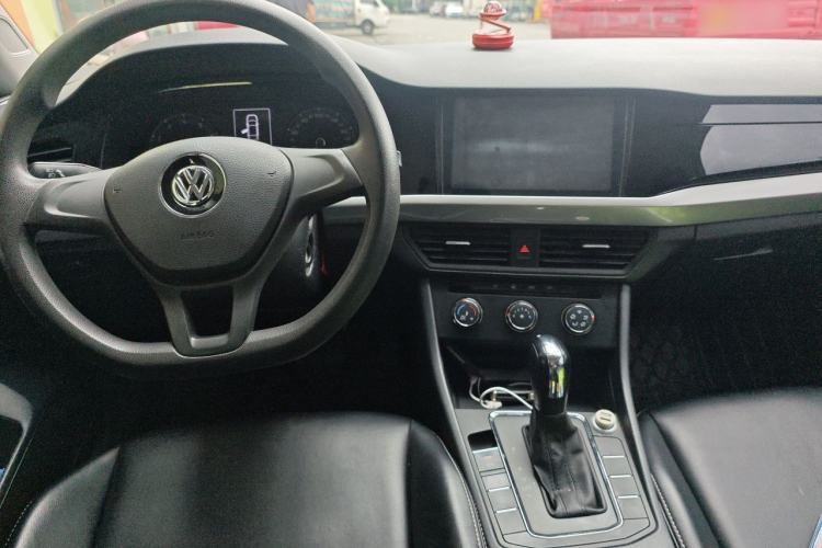 Used Volkswagen Bora 2019 Revised Version 1.5L Automatic Fashionable Style China VI Center Console