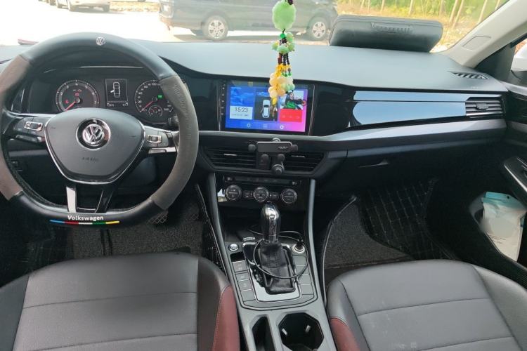 Used Volkswagen Bora 2019 1.5L Automatic Elite Version Center Console