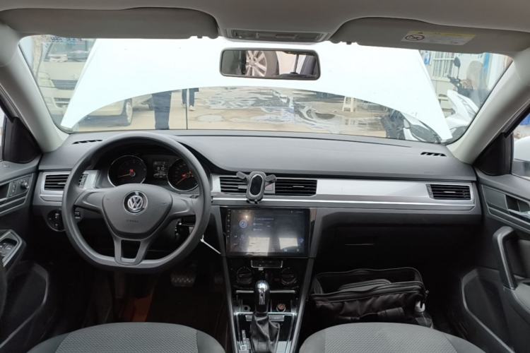 Used Volkswagen Bora 2019 Facelift Bora·Legend 1.5L Automatic Fashion Edition China VI Standard Center Console