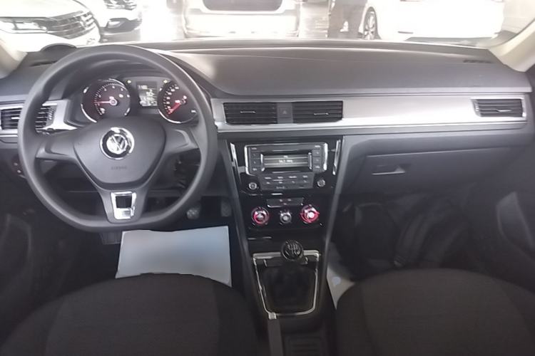 Used Volkswagen Bora 2019 Facelift Bora·Legend 1.5L Manual Fashion Edition China VI Standard Center Console