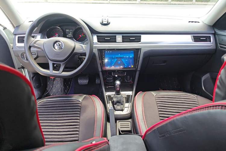 Used Volkswagen Bora 2019 Facelift Bora·Legend 1.5L Automatic Fashion Edition China VI Standard Center Console