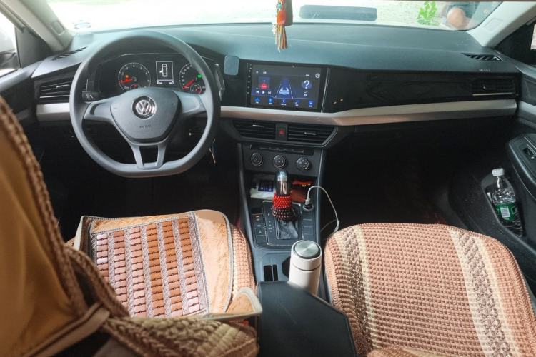Used Volkswagen Bora 2019 Revised Version 1.5L Automatic Fashionable Style China VI Center Console