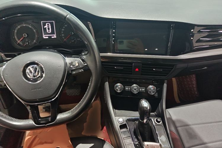 Used Volkswagen Bora 2019 280TSI DSG Elite Model Center Console